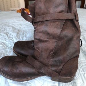 Crown vintage boots size 9